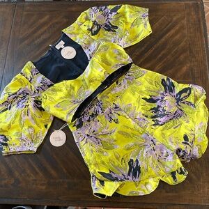 Camila Coelho
Kahlo Crop Top in Yellow